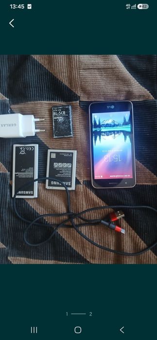 Планшет и телефон