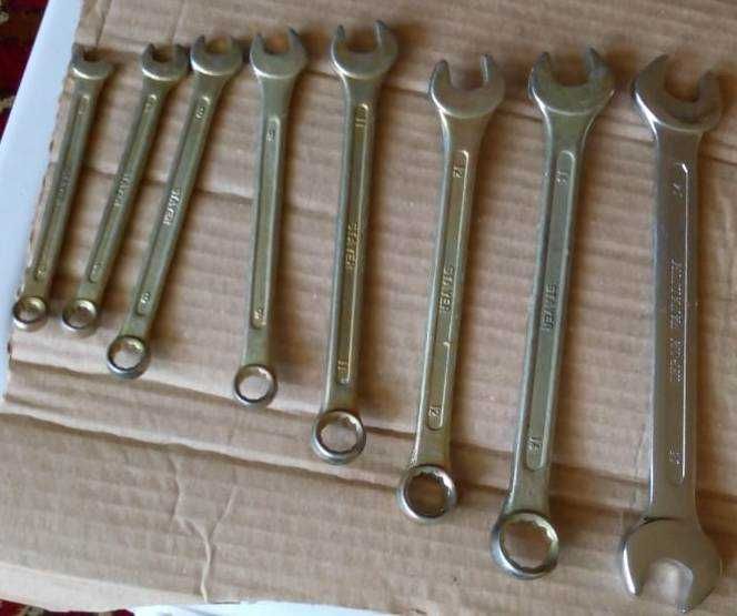 Cекатор, ножовка, молоток, разводные ключи