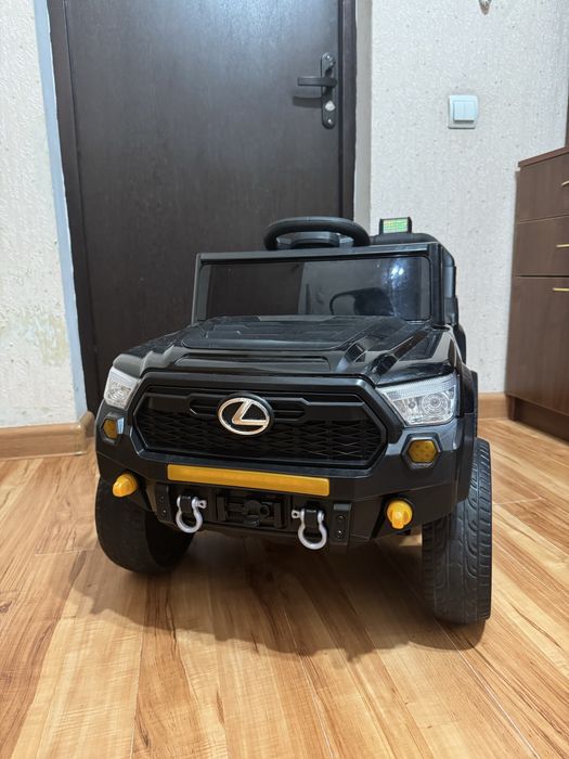 Детский электромобиль