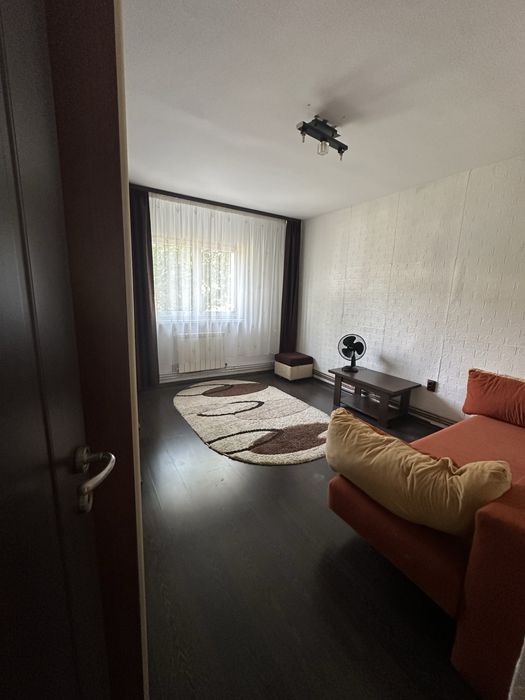 Garsonieră modernă de închiriat – zonă liniștită, mobilată și utilată