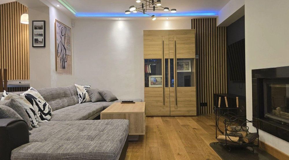 Дава се под наем Къща в София, Малинова долина - 268 кв.м за 3250 € - Снимка #1