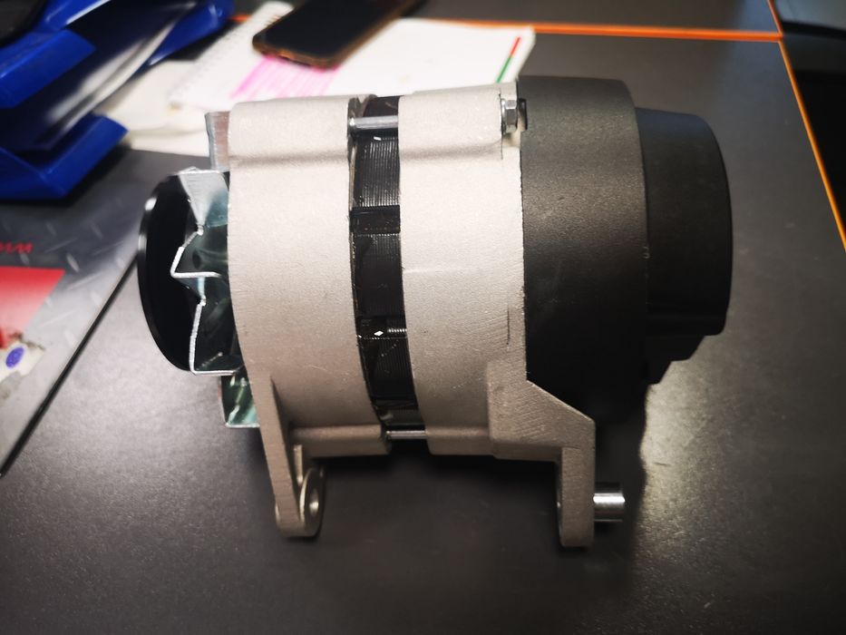 Alternator tractor ford 2000.3000 4000 5000 nou preț 650 lei