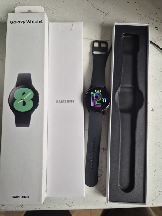 Смарт часы Samsung watch  4