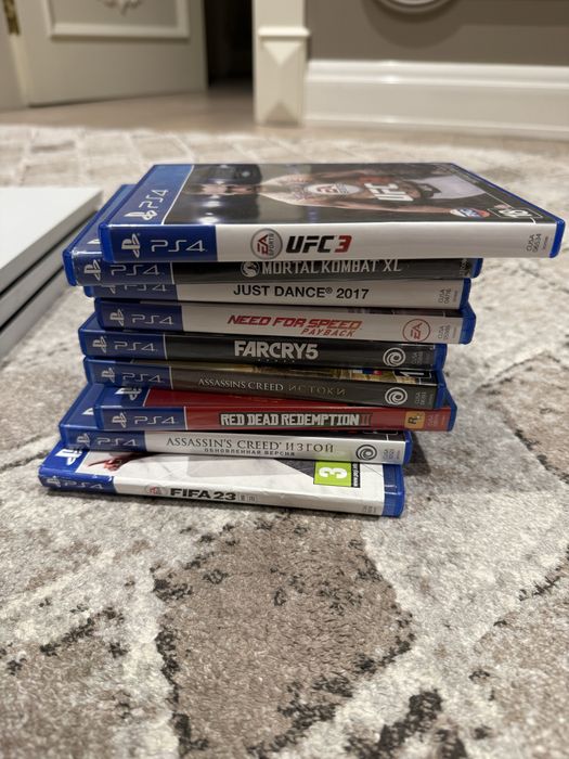 Ps4 pro 1 TB с играми и джостиками