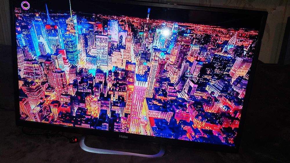 Телевизор С андроид Смарт приставкой 32"-81 см