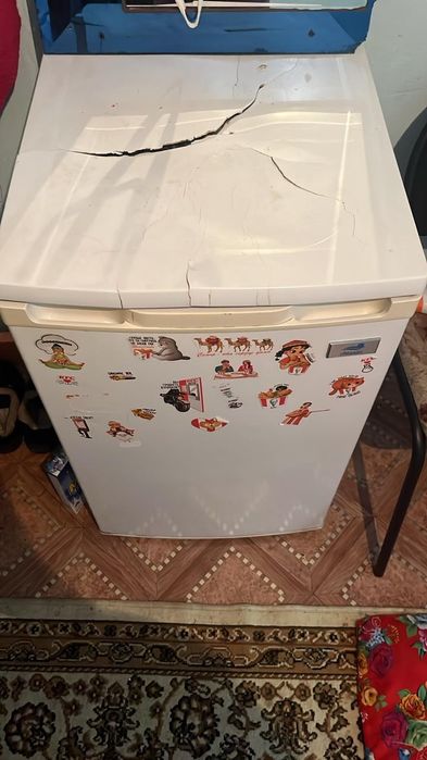 Продам мини холодильник