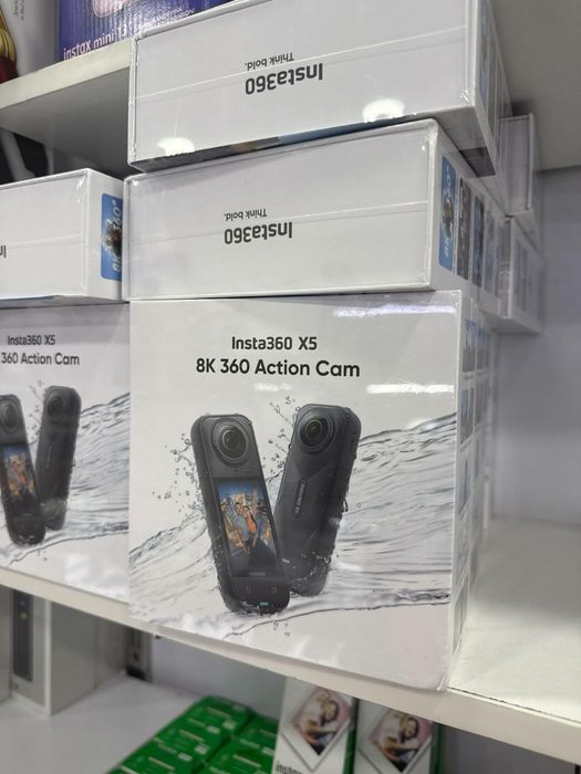 Экшн-камера Insta360 X5 Essentials Bundle, водонепроницаемая, 360° 8К,