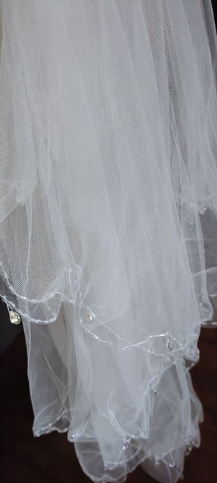 Продавам сватбена, бална рокля и някои аксесоари