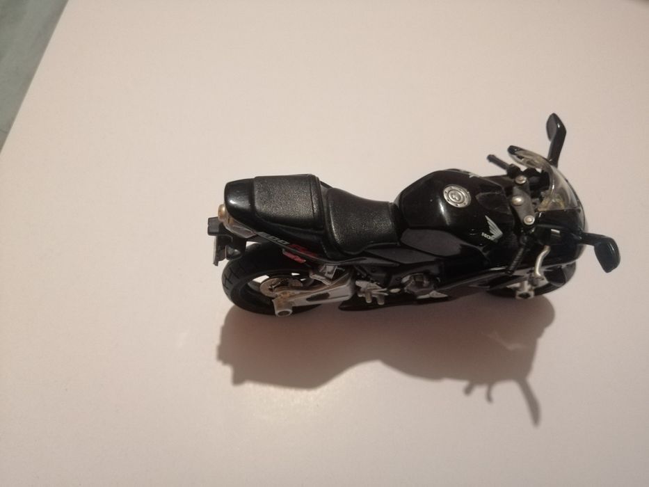 Колекция метални модели