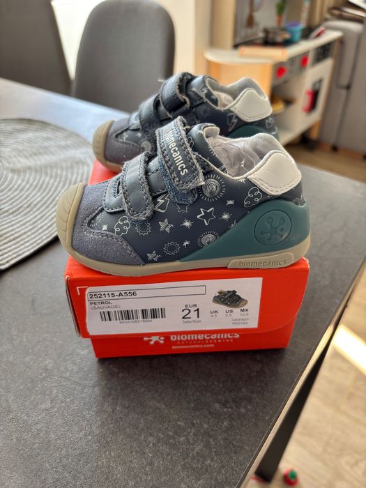 Обувки за прохождане Biomechanics, 21 номер