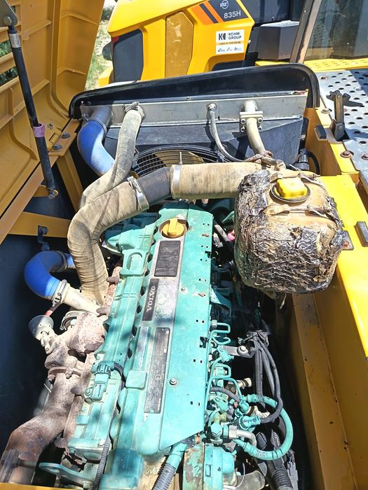 Volvo 145 yili 2015 xolati zo'r Adboynek kichkina kovush bor