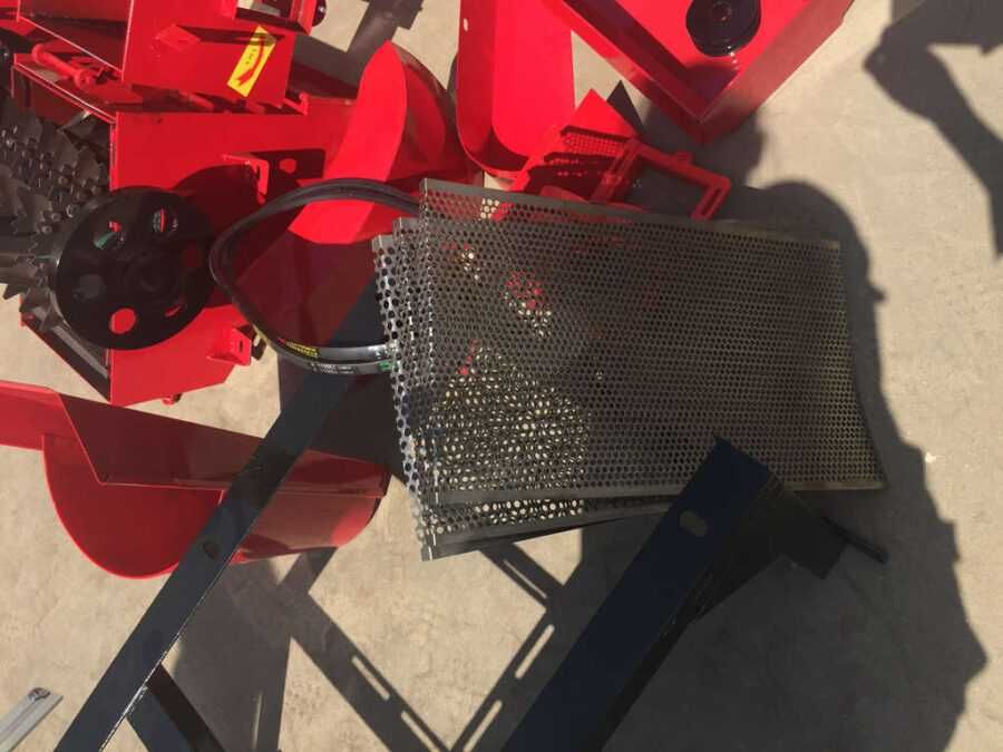 Tocator furaje UNITEH 400-30 cu turbină, motor inclus