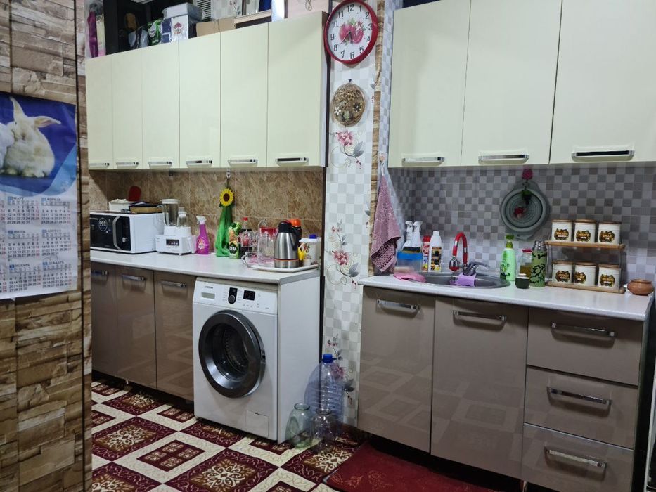 Сотилади 2/2/4 Коракамиш 2/4