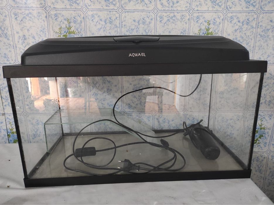 Пподам аквариум 50 литров