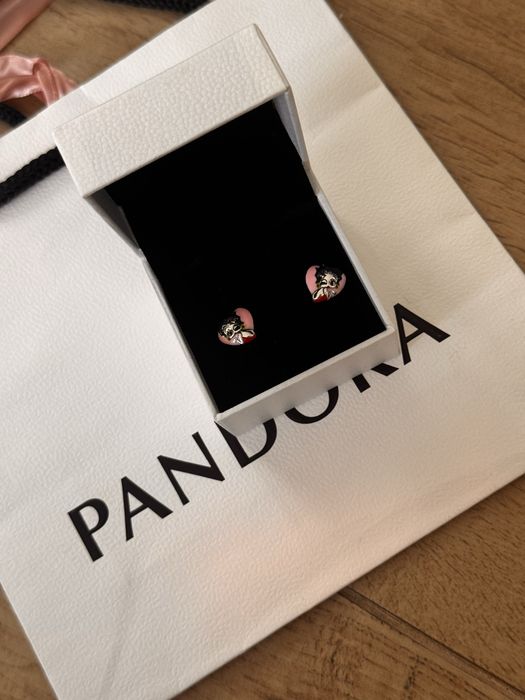 Пандора обеци Pandora