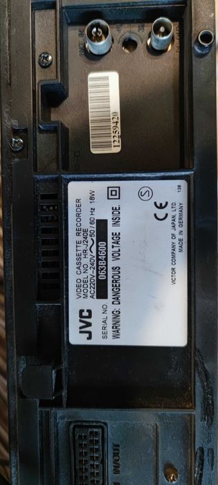 Нерабочий Видеомагнитофон JVS BEST. С видеокассетами.