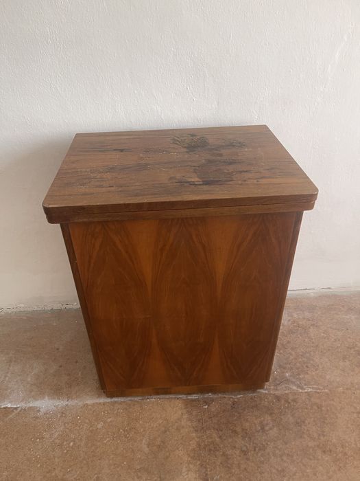 Продам швейную машинку