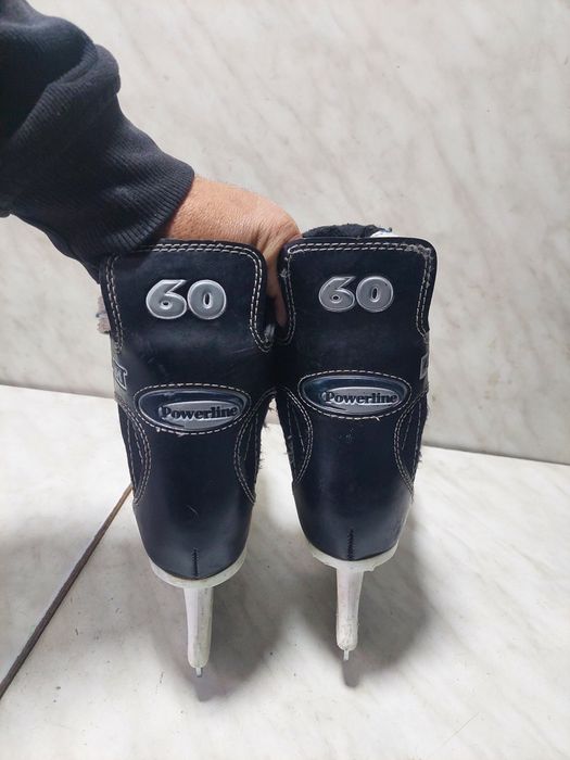 Patine 1124 hochei hockey CCM marime 31 ( 20,5 cm)