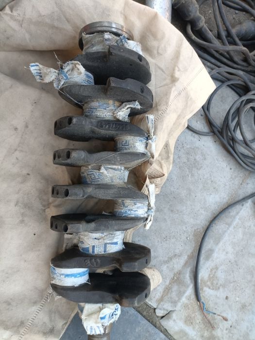 Продаю коленвалл