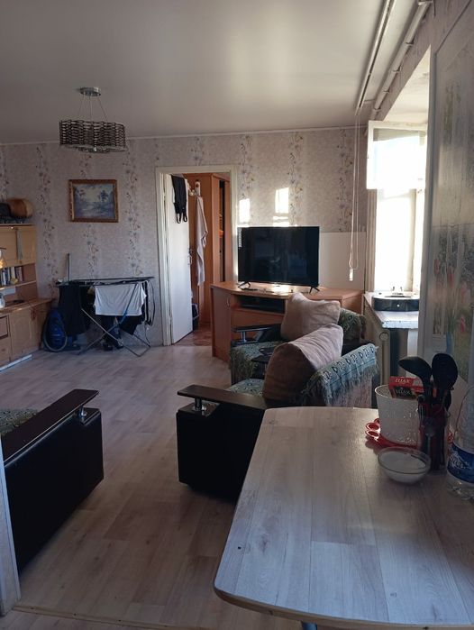 Продам 3 ком квартиру на 7 мкр