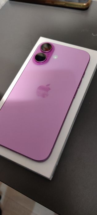 Продам iPhone 16 256GB pink