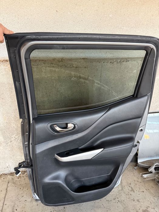 Части за Nissan Navara