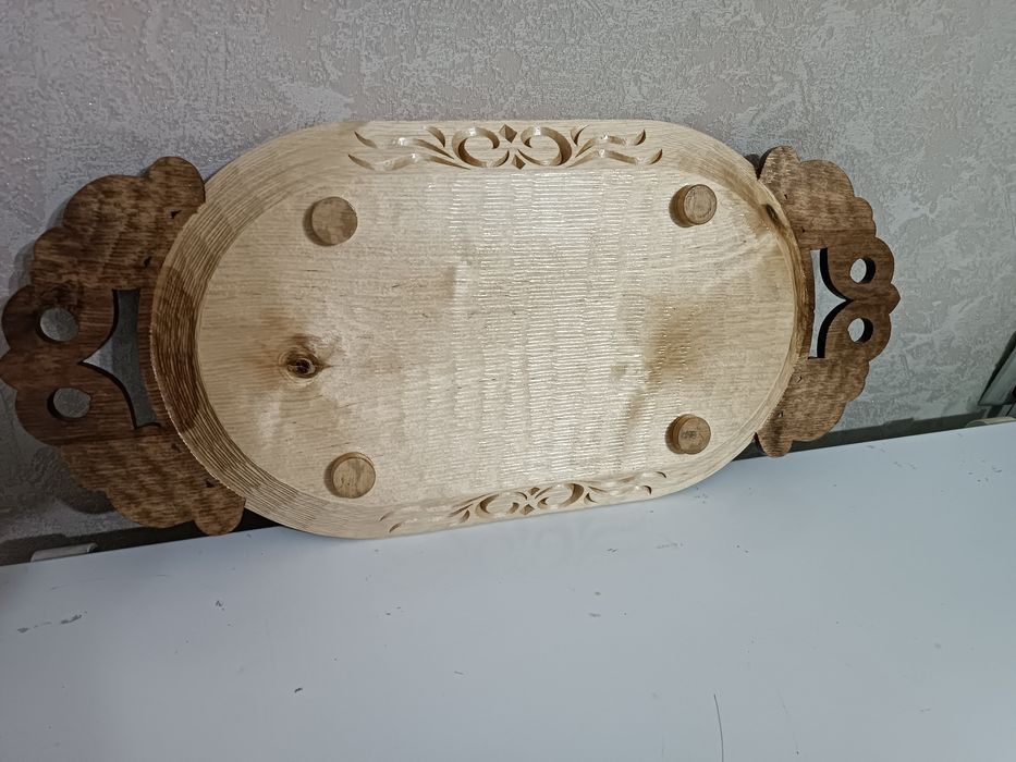 Табақ сатылады қара ағаштан жасалған