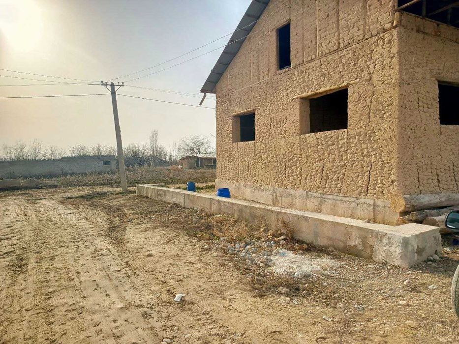 Янгийўл тумани Шўралисой махаласида 16 соток уй сотилади