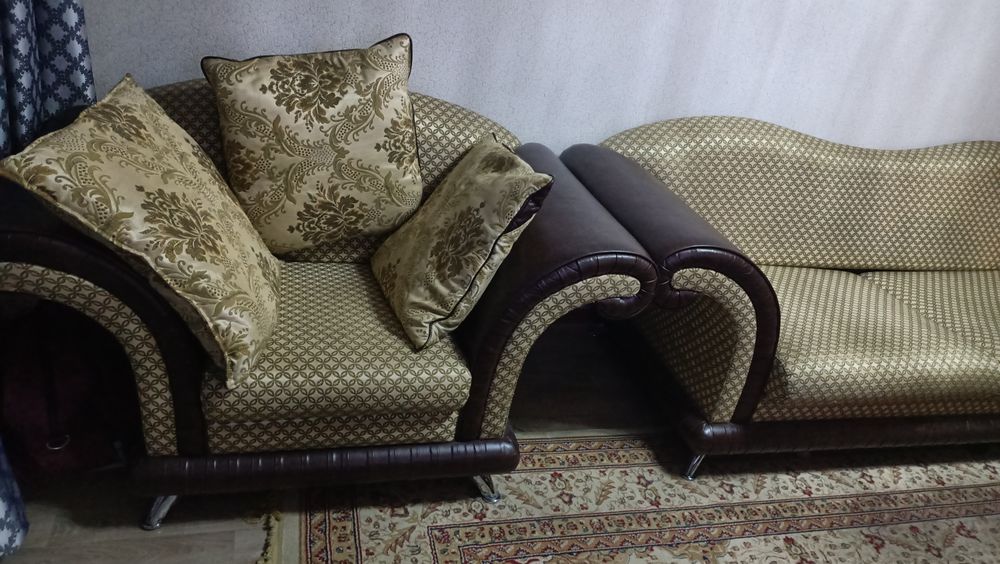 Продам тройку диван