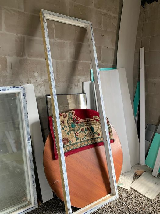 Балконные двери с окном