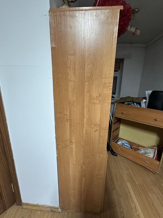 шкаф с полками б/у