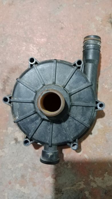Продам крышка насоса