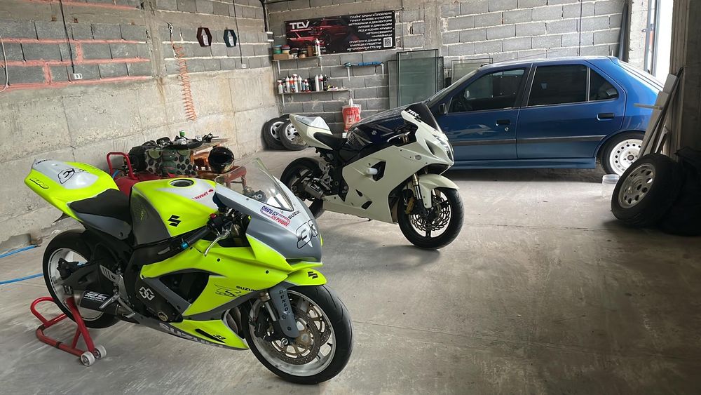 Спойлери за Сузуки к9 от кевлар