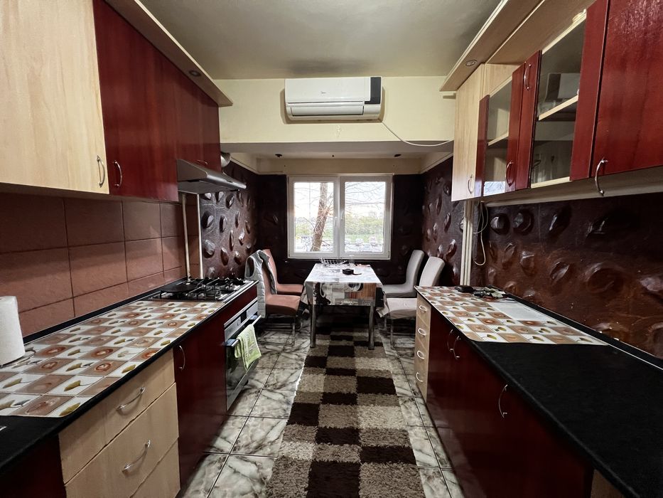 Apartament 2 camere etajul 1 decomandat Micalaca 700
