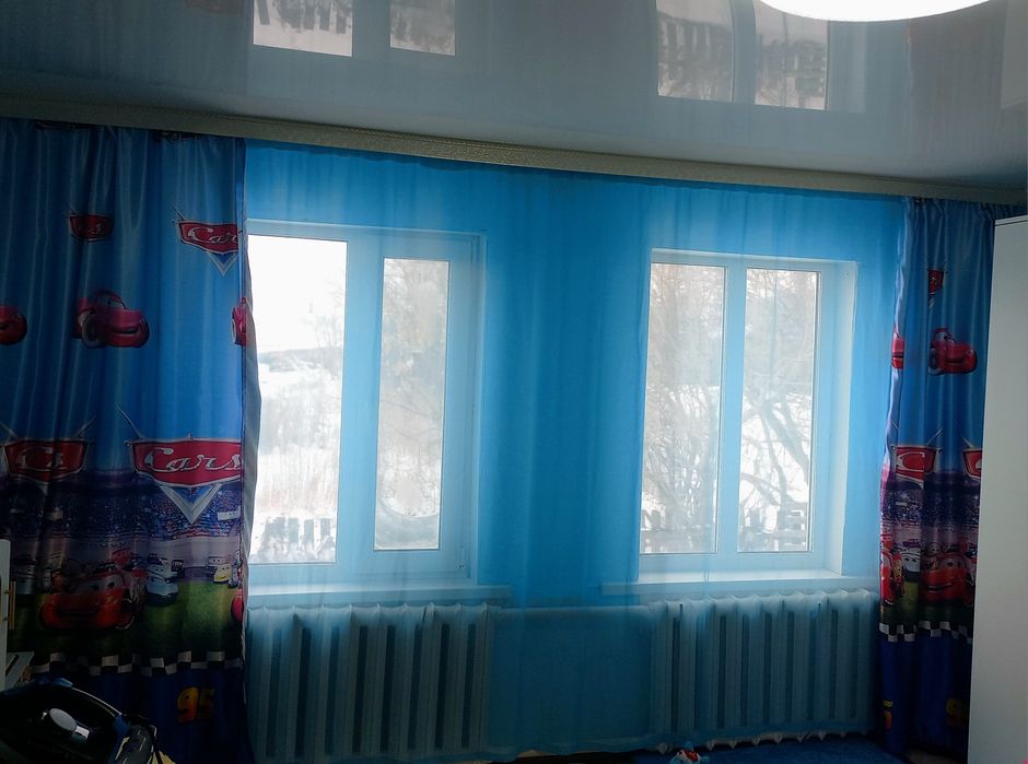 Продам шторы в детскую