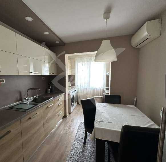 Дава се под наем Двустаен апартамент в Карлово - 87 кв.м за 598.23 € - Снимка #1