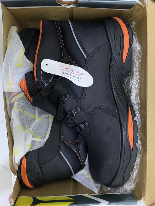 Спец ботинка осении весеннии