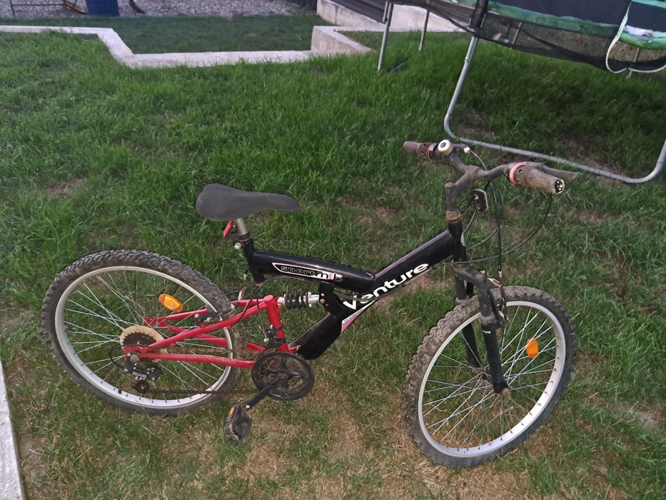 Bicicleta cu frane hidraulice