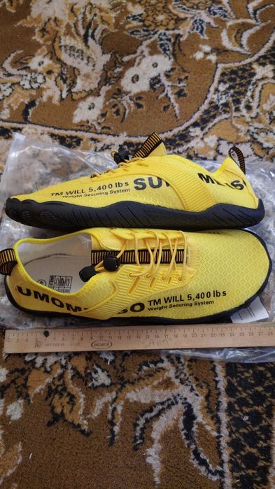 Новые лёгкие кроссовки