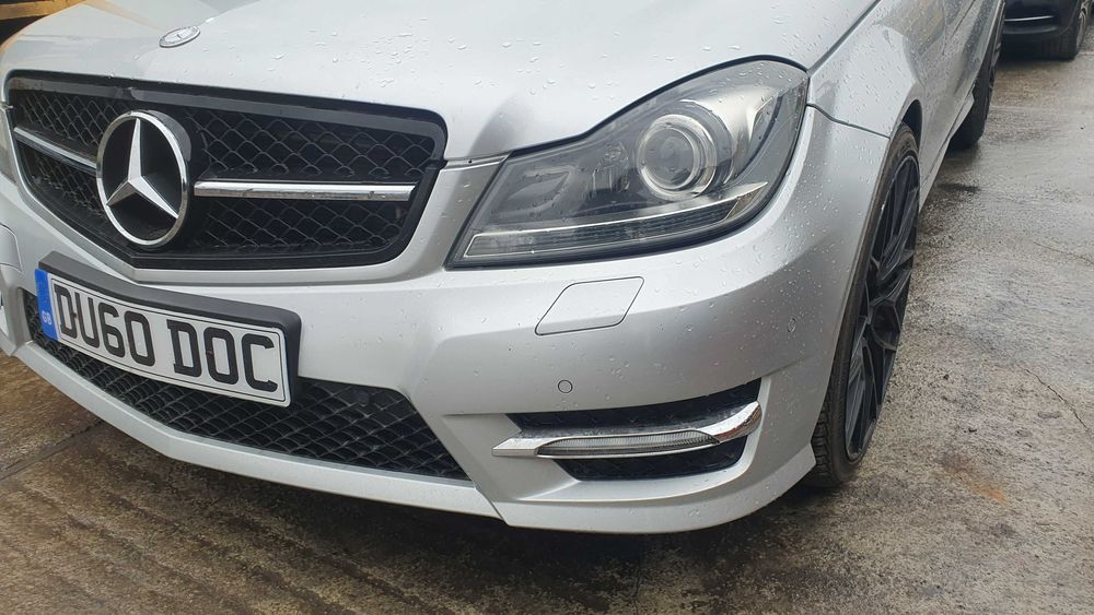 airbag genunchi Mercedes A2048602002 C Class W204 facelift C220 C250