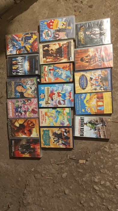 Vând casete video VHS originale