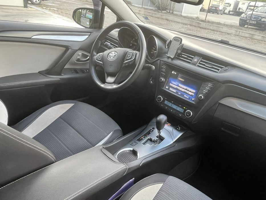 Toyota avensis 1.8