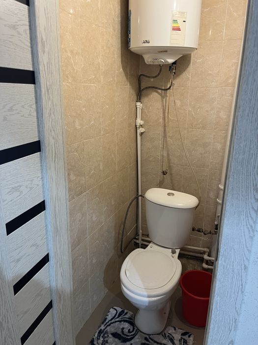 Продаеться 1-комнатная квартира на степном -4