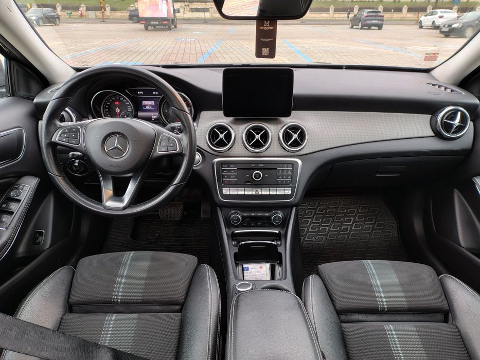 Mercedes-Benz GLA 220 d/4Matic