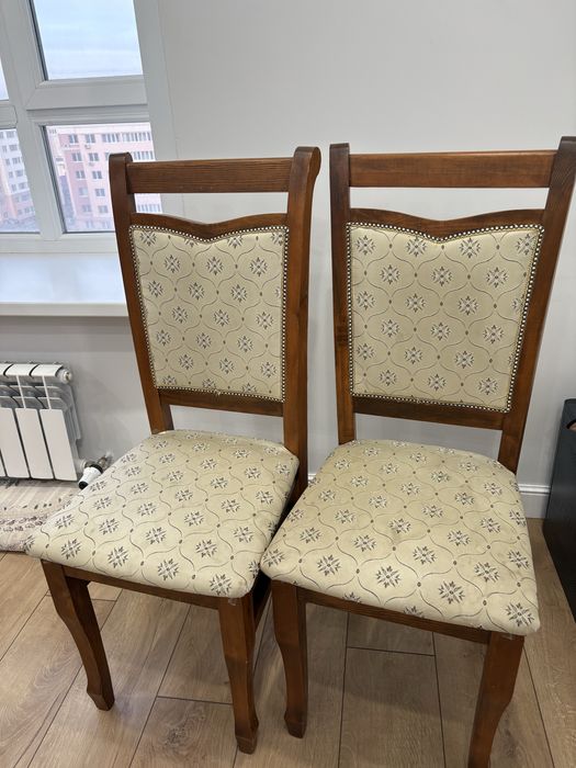 Продам кухонный стол