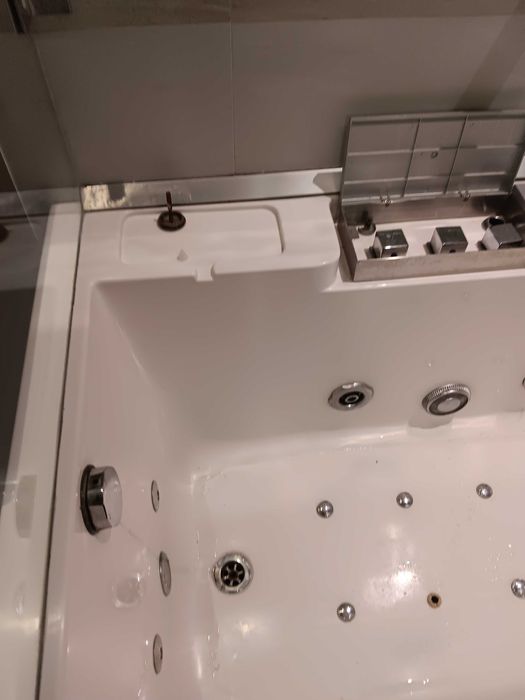 Хиромасажна вана