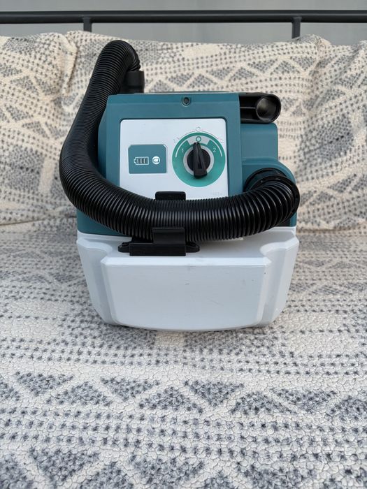 Aspirator Makita DVC750L 18V