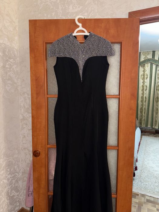 Продаю платье вечернее