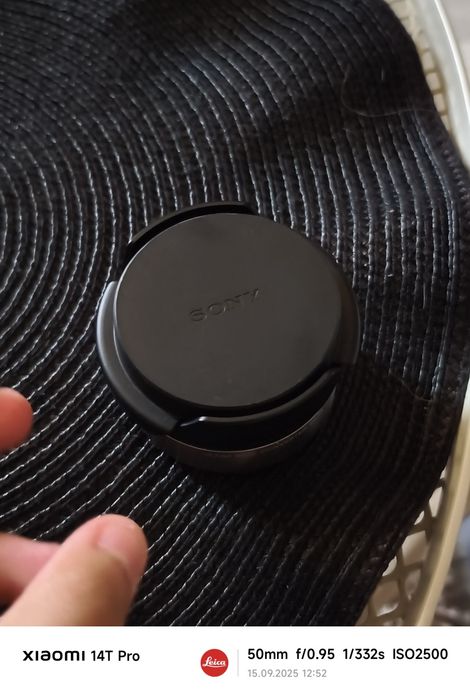 Sony 16mm f/2.8 + Ultra Wide Converter 0.75x – Перфектно състояние