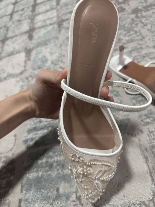 Туфли Zara с кружевом